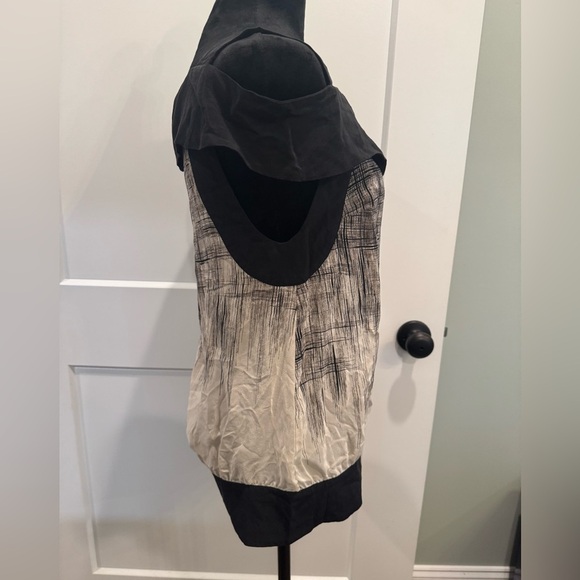 Anthropologie MAEVE Size 4 Cream & Black Geomtric Print Silk Blouse off shoulder - Picture 2 of 8
